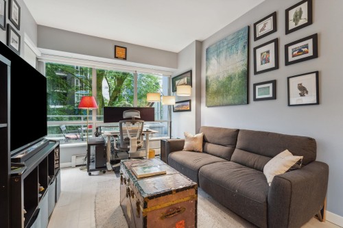 002-9060 University Crescent, Burnaby, BC 