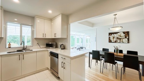 316 Queens Road W, North Vancouver, BC 