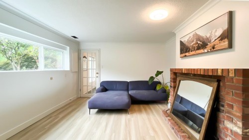 316 Queens Road W, North Vancouver, BC 