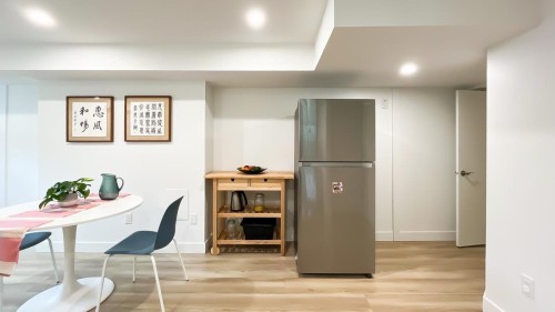 316 Queens Road W, North Vancouver, BC 