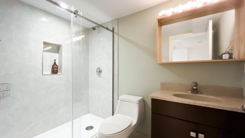 316 Queens Road W, North Vancouver, BC 