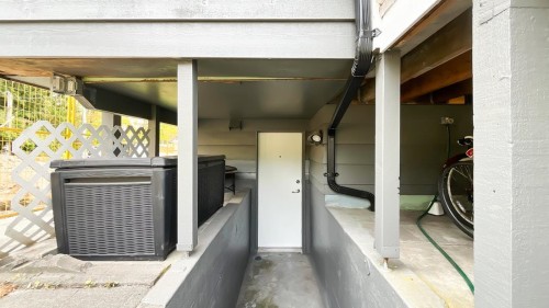 316 Queens Road W, North Vancouver, BC 