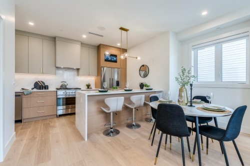 2261 35Th Avenue E, Vancouver, BC 