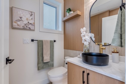 2261 35Th Avenue E, Vancouver, BC 