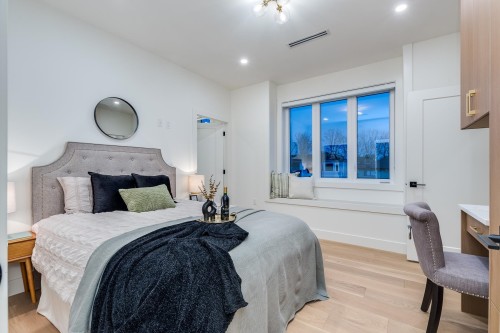 2261 35Th Avenue E, Vancouver, BC 