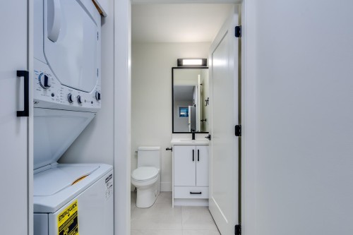 2261 35Th Avenue E, Vancouver, BC 