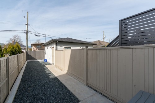 2261 35Th Avenue E, Vancouver, BC 