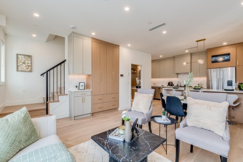 2261 35Th Avenue E, Vancouver, BC 