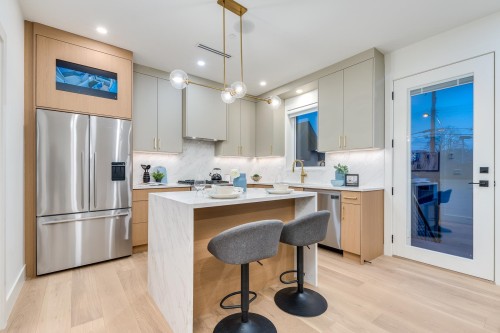 1-2263 35Th Avenue E, Vancouver, BC 