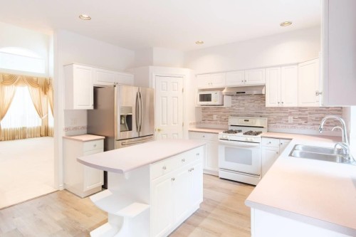 1602 Blue Jay Place, Coquitlam, BC 