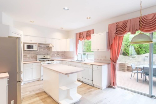 1602 Blue Jay Place, Coquitlam, BC 