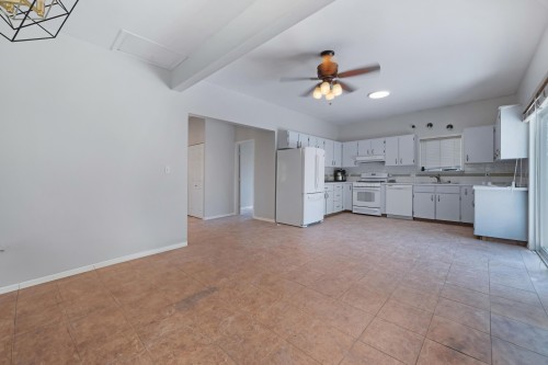 12323 248 St Street, Maple Ridge, BC 