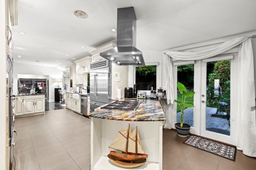 1391 Chartwell Drive, West Vancouver, BC 