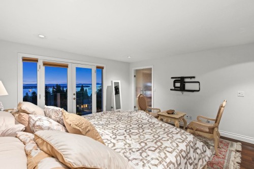 1391 Chartwell Drive, West Vancouver, BC 