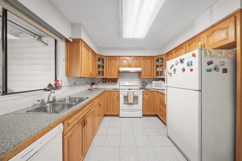 567 Clare Avenue, Burnaby, BC 