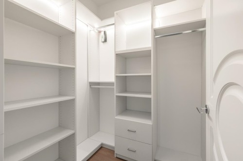 204-1009 Laurier Avenue, Vancouver, BC 