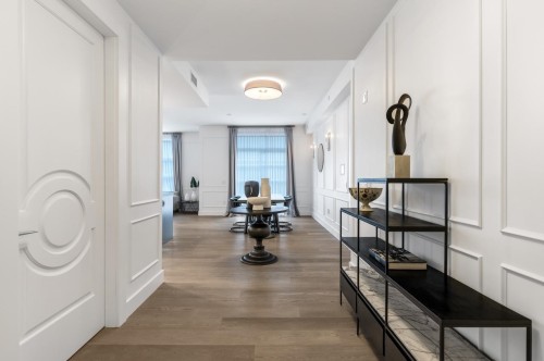 204-1009 Laurier Avenue, Vancouver, BC 