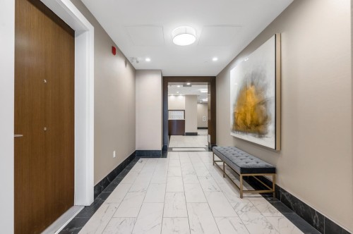 204-1009 Laurier Avenue, Vancouver, BC 