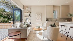 2919 Charles Street  Vancouver, BC V5K 3B1