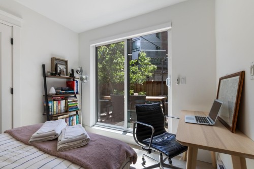 204-2410 Cornwall Avenue, Vancouver, BC 