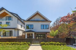 #1-2244 11th Avenue E Vancouver, BC V5N 1Z6