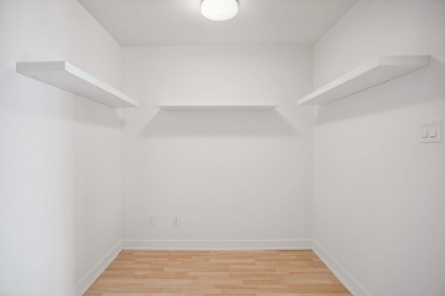 306-7080 No. 3 Road, Richmond, BC 