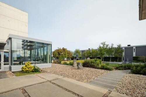 306-7080 No. 3 Road, Richmond, BC 