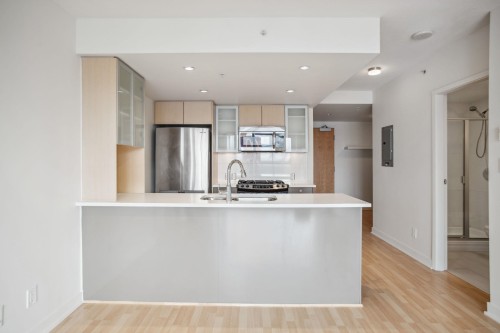 306-7080 No. 3 Road, Richmond, BC 