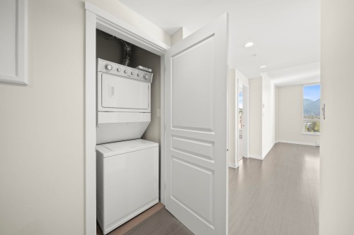 2101-3093 Windsor Gate, Coquitlam, BC 