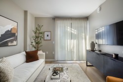 412-8398 Oak Street  Vancouver, BC V6P 4A9