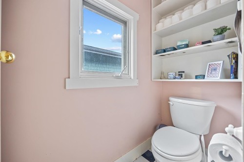 3825 31St Avenue W, Vancouver, BC 