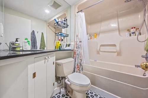 3825 31St Avenue W, Vancouver, BC 