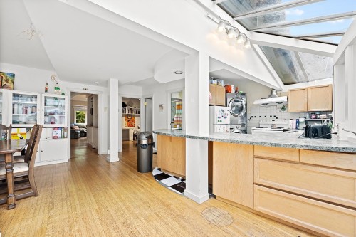 3825 31St Avenue W, Vancouver, BC 