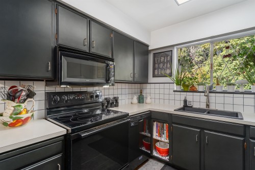 2560 Haversley Avenue, Coquitlam, BC 