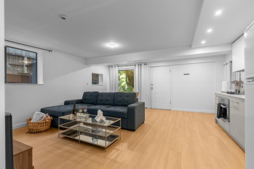 1835 Arborlynn Drive, North Vancouver, BC 