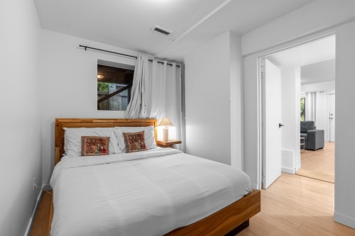 1835 Arborlynn Drive, North Vancouver, BC 