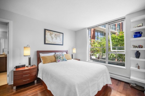 501-618 Abbott Street, Vancouver, BC 