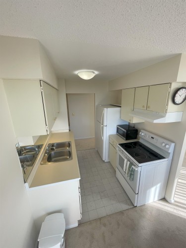 306-3740 Albert Street, Burnaby, BC 