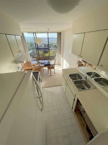 306-3740 Albert Street, Burnaby, BC 