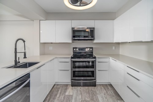 1607-1148 Heffley Crescent, Coquitlam, BC 