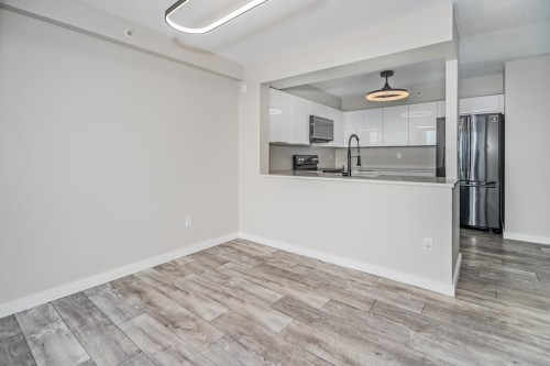 1607-1148 Heffley Crescent, Coquitlam, BC 