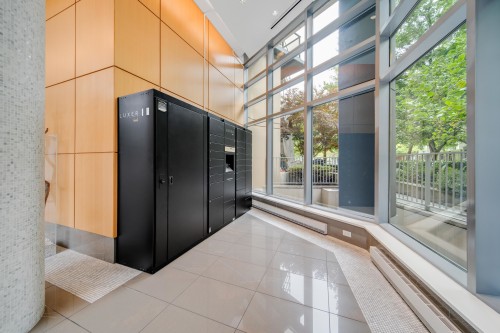 503-8 Smithe Mews, Vancouver, BC 