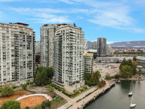 503-8 Smithe Mews, Vancouver, BC 