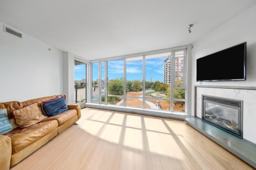 503-8 Smithe Mews, Vancouver, BC 