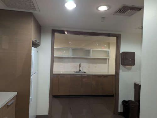 503-8 Smithe Mews, Vancouver, BC 