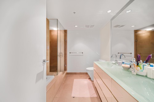 503-8 Smithe Mews, Vancouver, BC 