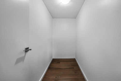 503-8 Smithe Mews, Vancouver, BC 