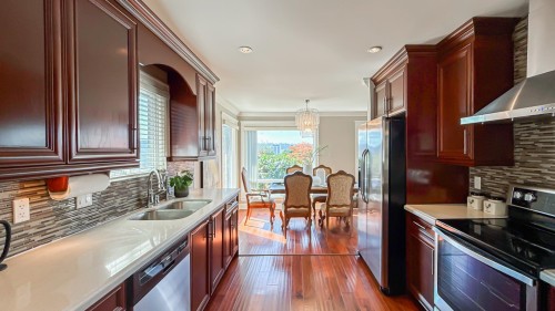 1291 Lansdowne Drive, Coquitlam, BC 