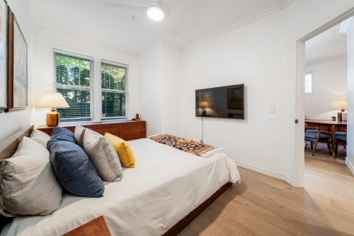 966 16Th Avenue W, Vancouver, BC 