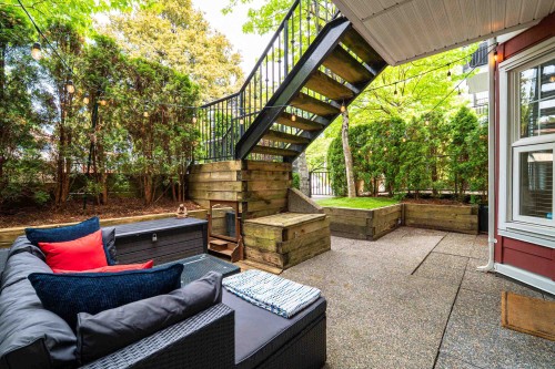 966 16Th Avenue W, Vancouver, BC 